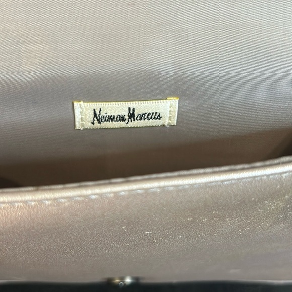 NEW Neiman Marcus Rose Gold Metallic Chevron Quilted Clutch with Tassel Detail - Picture 3 of 6